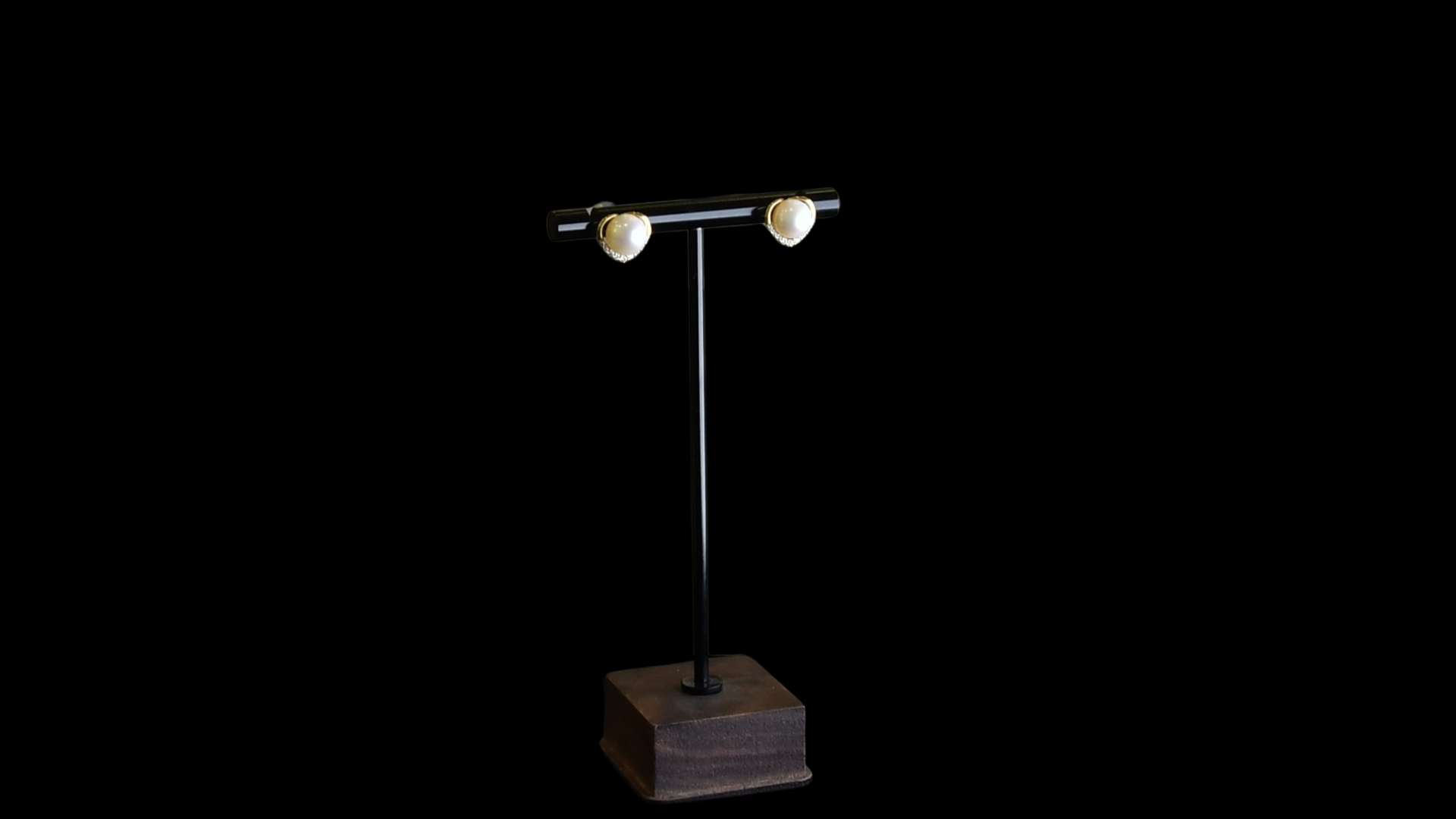 Сувдан ээмэг