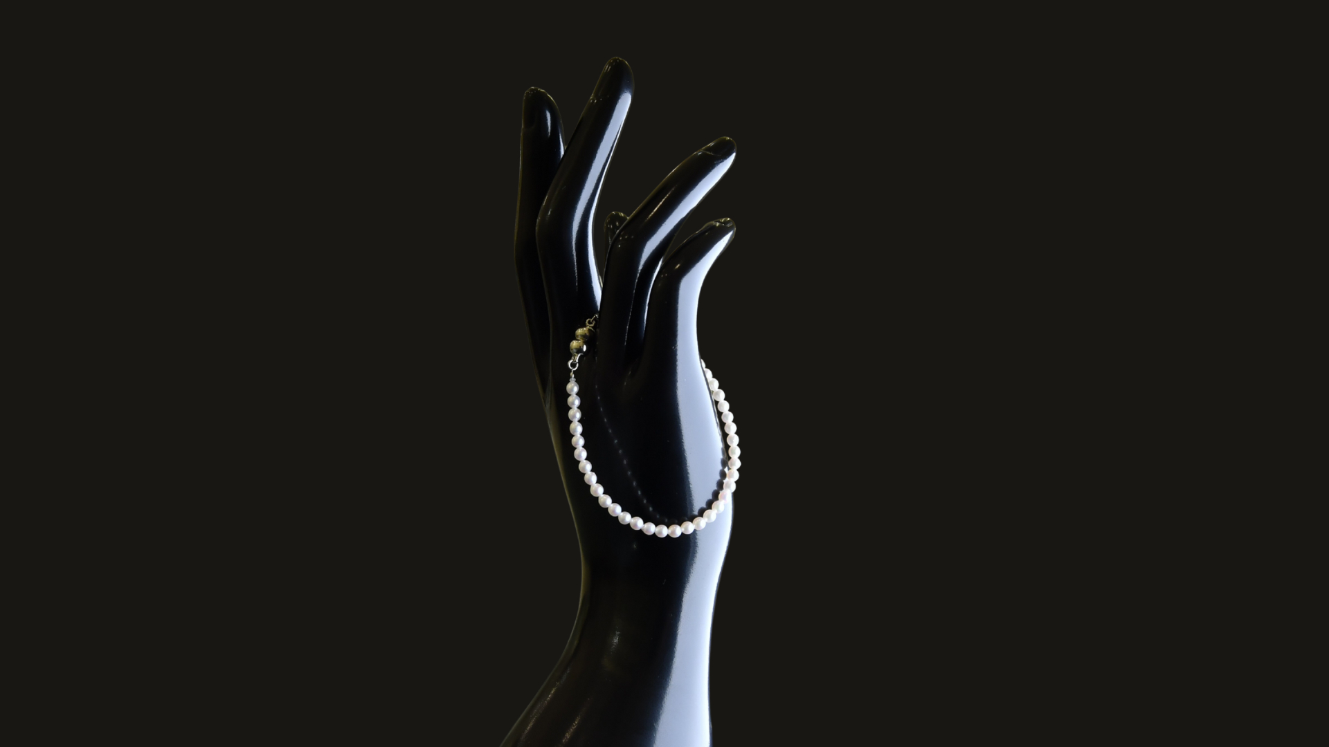 Сувдан бугуйвч