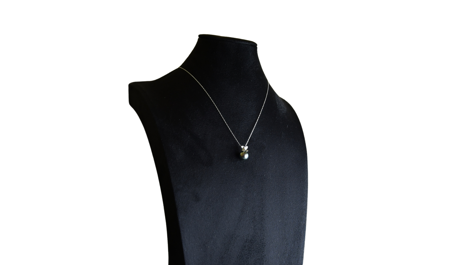 Сувдан кулон