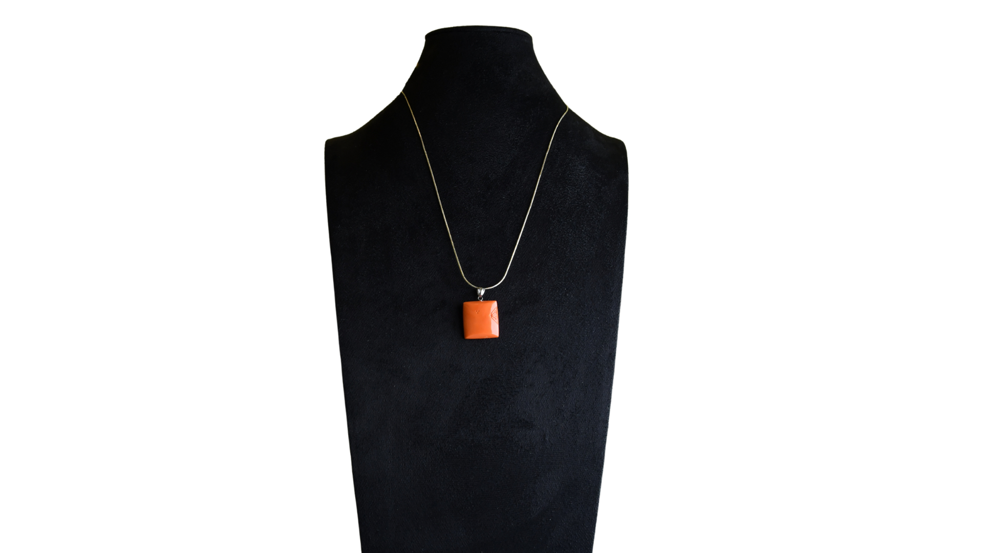 Шүрэн кулон